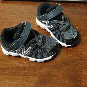 Toddler size 3 new balance tennis shoes
